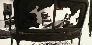 Una muestra recorre en Rabat la obra de Arman, vanguardista 20 después de su muerte
