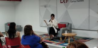 La escritora Cecilia Eudave conversa sobre las juventudes lectoras en la Librería Carlos Fuentes