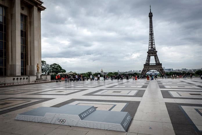 Podios reciclados e inspirados en la Torre Eiffel para los Juegos París-2024