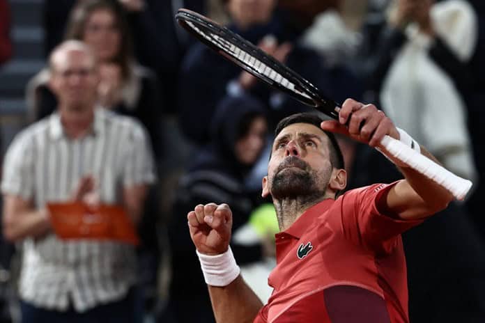 Un Djokovic apático supera la primera ronda de París