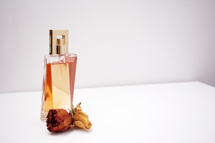 Vínculo entre algunos perfumes de lujo y trabajo infantil, según la BBC Vínculo entre algunos perfumes de lujo y trabajo infantil, según la BBC