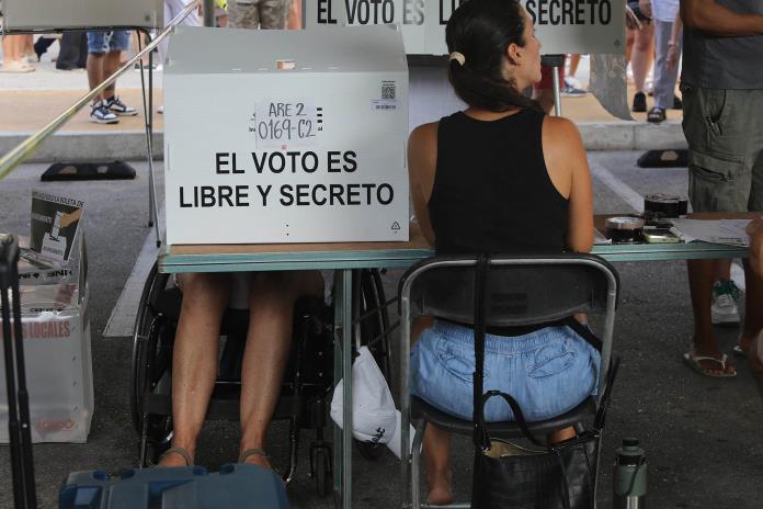 Los centros de votación en México quedan abiertos en todo el país Los centros de votación en México quedan abiertos en todo el país
