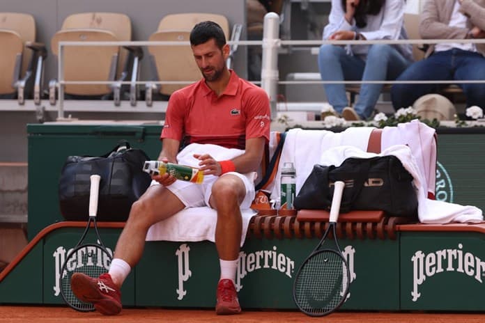 Cerúndolo sufre la épica de Djokovic, el serbio a cuartos de Roland Garros