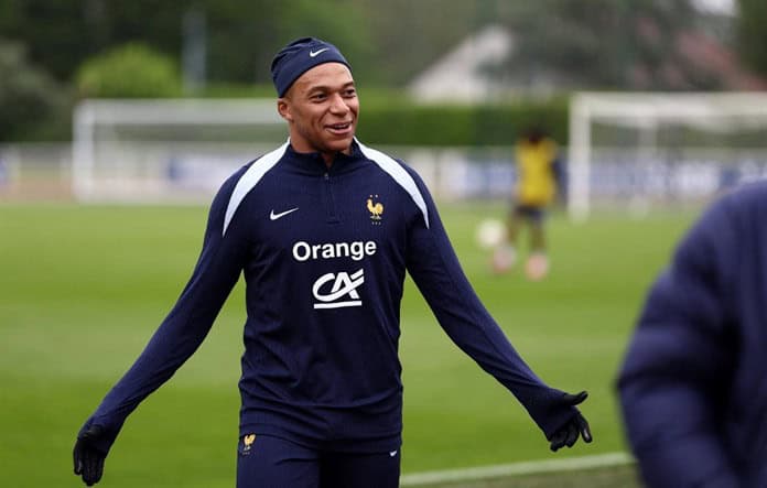 Mbappé, el hijo pródigo vuela hacia su sueño