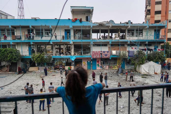 Israel reivindica el bombardeo de una escuela de Gaza que dejó 37 muertos