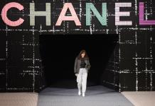 Chanel anuncia la salida de su directora artística, Virginie Viard
