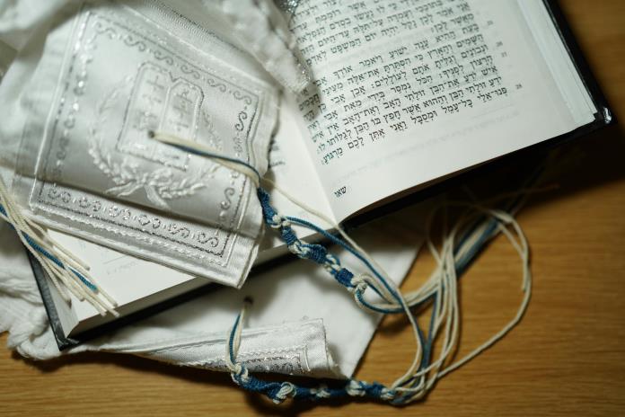 Una biblia hebrea de la España medieval se subastará en Nueva York a partir de 5 millones