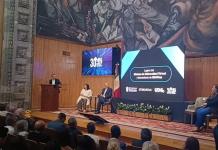 En su informe de actividades, Carlos Iván Moreno presenta la plataforma UDG Plus