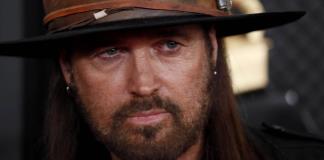 El cantante Billy Ray Cyrus y Firerose se separan tras siete meses de matrimonio