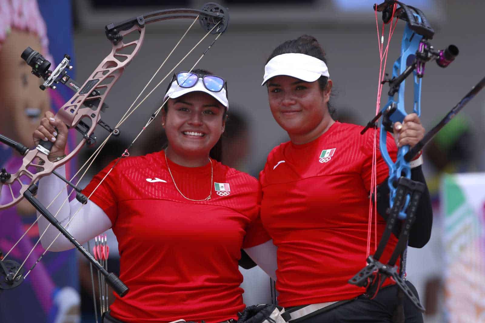 Andrea Becerra, orgullo universitario: tercer puesto global en arquería