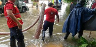 Alberto, la primera tormenta tropical atlántica de 2024,se mueve sobre el noreste de México