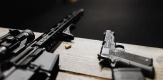 Corte Suprema de EEUU ratifica la prohibición de poseer armas a maltratadores