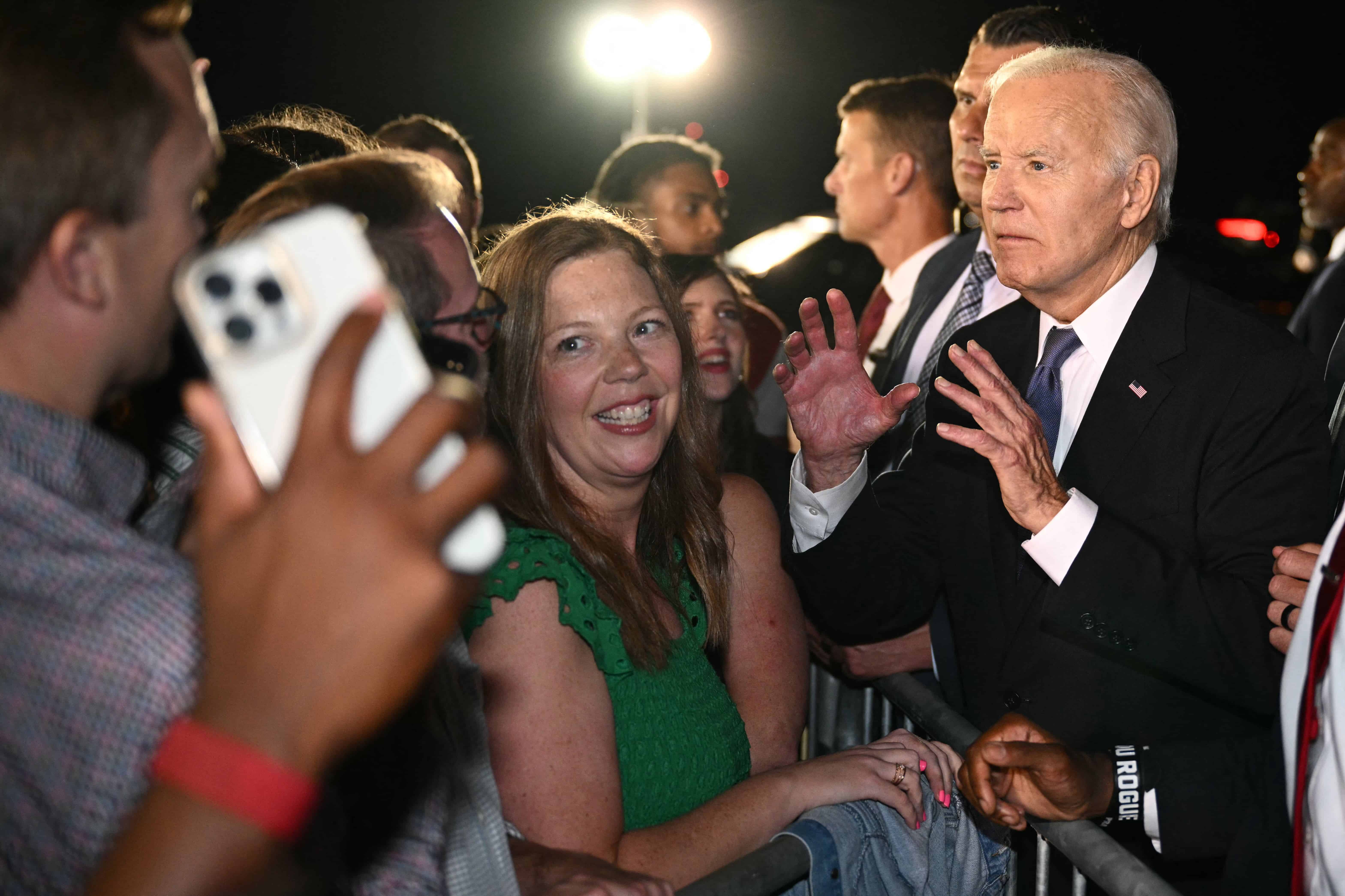 Trump ordena investigar posible conspiración sobre deterioro de salud de Biden