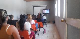 Imparten conferencia en la Biblioteca Pública Municipal "Vida Sexual Responsable" a estudiantes de preparatoria