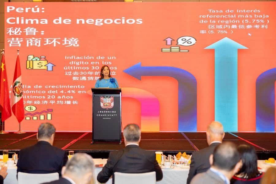 Presidenta peruana elogia progreso tecnológico de China