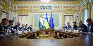 El primer ministro húngaro pide en Ucrania un alto el fuego para acelerar las negociaciones de paz