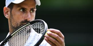 Djokovic sufre para ganar al 277º del mundo en segunda ronda de Wimbledon