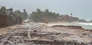Beryl avanza en tierra como huracán categoría 1 sobre Yucatán