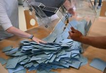 Francia vota masivamente en cruciales legislativas con la extrema derecha en posición de fuerza