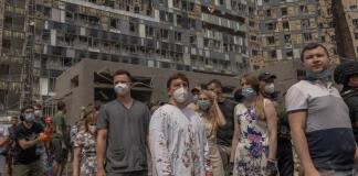 Kiev de luto tras el bombardeo ruso de un hospital infantil