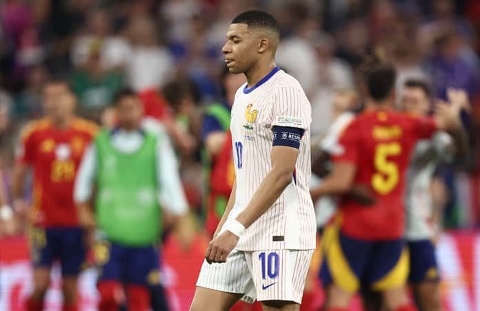 Con máscara o sin ella, el Mbappé de la Eurocopa no fue un superhéroe