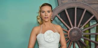 Scarlett Johansson defiende la vigencia del sueño americano en Fly me to the moon