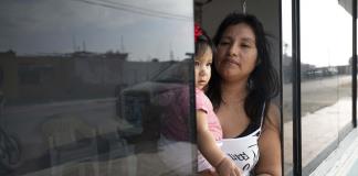 El drama de las mujeres y sus bebés contaminados con arsénico en Perú