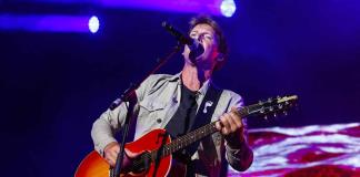 James Blunt enamora al Poble Espanyol de Barcelona con su actuación en el festival Alma