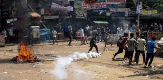 Bangladés decreta toque de queda y despliega a militares tras ola de protestas que deja más de 100 muertos