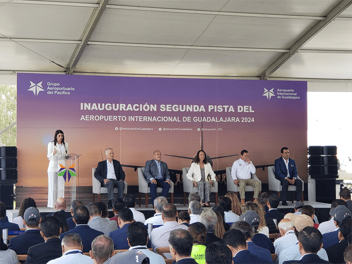 Tras 5 décadas en pleito legal, al fin inauguran la segunda pista del Aeropuerto de Guadalajara