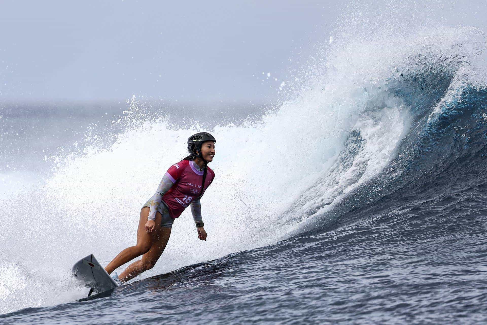 Las olas en Tahití seleccionan a los mejores 32 surfistas