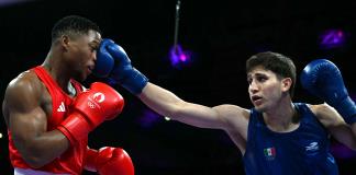 El mexicano Marco Verde debuta con triunfo y avanza a los cuartos de final de boxeo en París