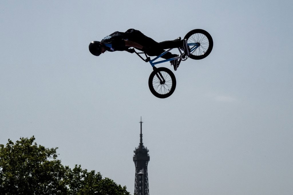 Cara a cara con el obelisco: el BMX visto por el fotógrafo de AFP Jeff Pachoud en los JJ OO