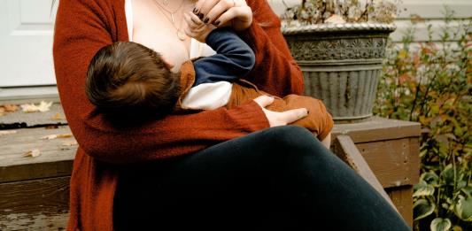 Sólo tres de cada 10 madres en México amamantan a sus bebés