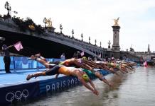 Organizadores de triatlón destacan la muy buena calidad del agua del Sena