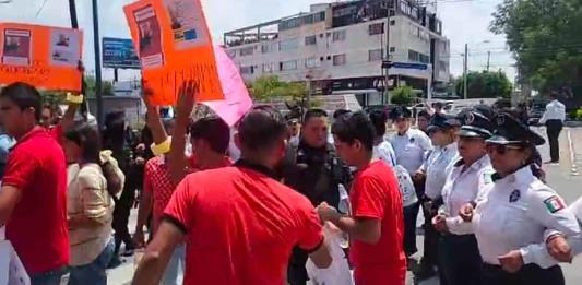 Reprimen protesta de familiares de desaparecidos cuando intentaban cerrar avenida