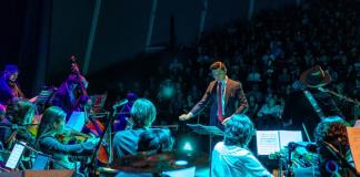 Con la gira "Infinito Tour", la Orquesta Sinfónica Universal rinde un homenaje a la música de Gustavo Cerati