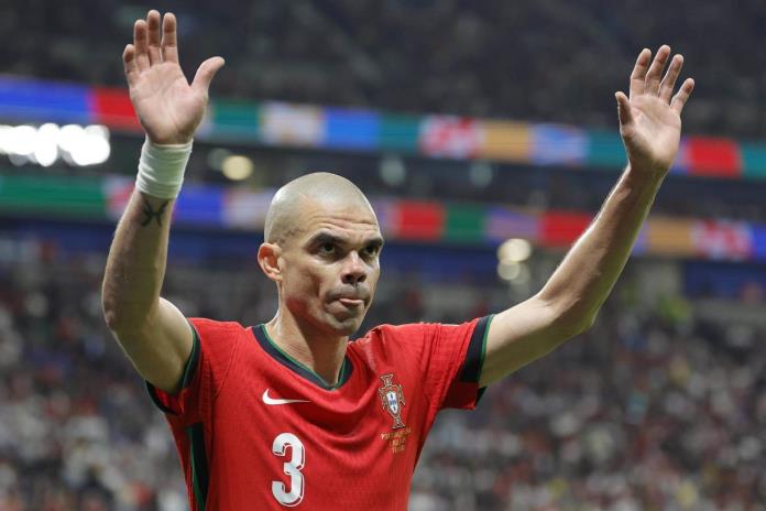 El futbolista portugués Pepe pone fin a su carrera con 41 años