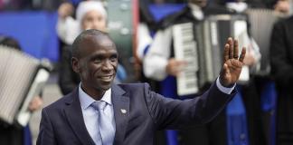 Kipchoge se cita con la historia en el maratón olímpico