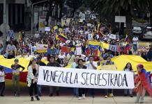 México dice que solución de crisis postelectoral corresponde a los venezolanos