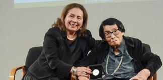 La escultora María Lagunes, de 102 años, recibe Medalla de Oro Bellas Artes en México