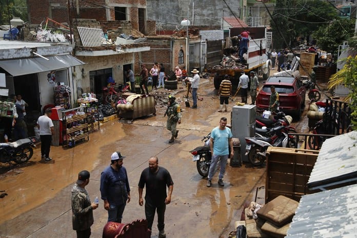 Fuerte lluvia en Zapotlanejo deja un fallecido y daños en 137 casas y negocios