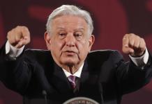 López Obrador acusa de “paleros” a trabajadores en paro contra su reforma a Poder Judicial