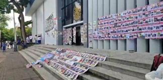 Cientos de cédulas de búsqueda fueron colocadas en las instalaciones de la FEPD