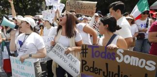 Mexicanos en todo el país protestan contra reforma al Poder Judicial de López Obrador