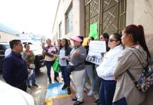 Por obra en escuela, cumplen un año sin clases presenciales; padres toman delegación de la SEP