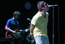 La mítica banda británica Oasis anuncia su regreso con una gira en 2025