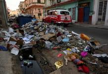 La basura se acumula en una Habana desbordada