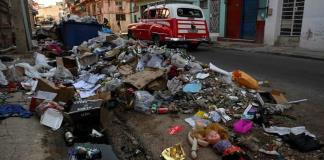 La basura se acumula en una Habana desbordada