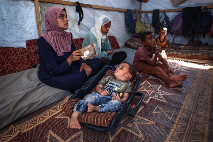 Atrapadas en Gaza, madres palestinas llevan un año separadas de sus bebés